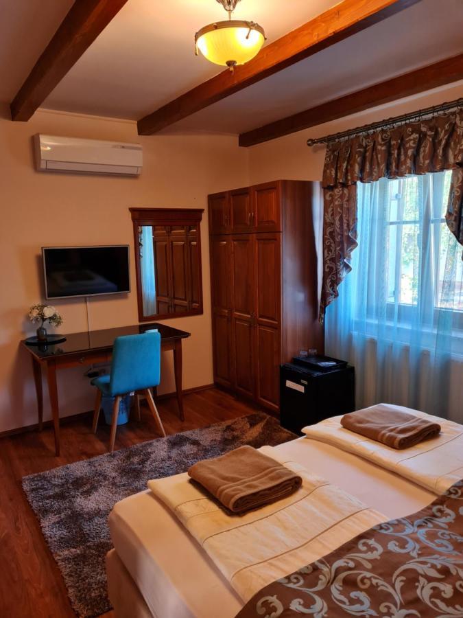 Toroes Panzio Bed & Breakfast Szabolcs Bagian luar foto