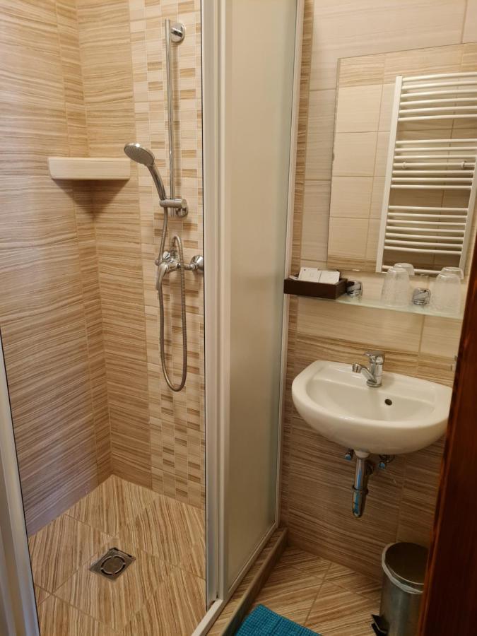 Toroes Panzio Bed & Breakfast Szabolcs Bagian luar foto