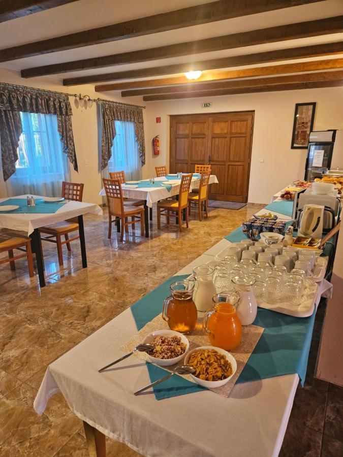 Toroes Panzio Bed & Breakfast Szabolcs Bagian luar foto